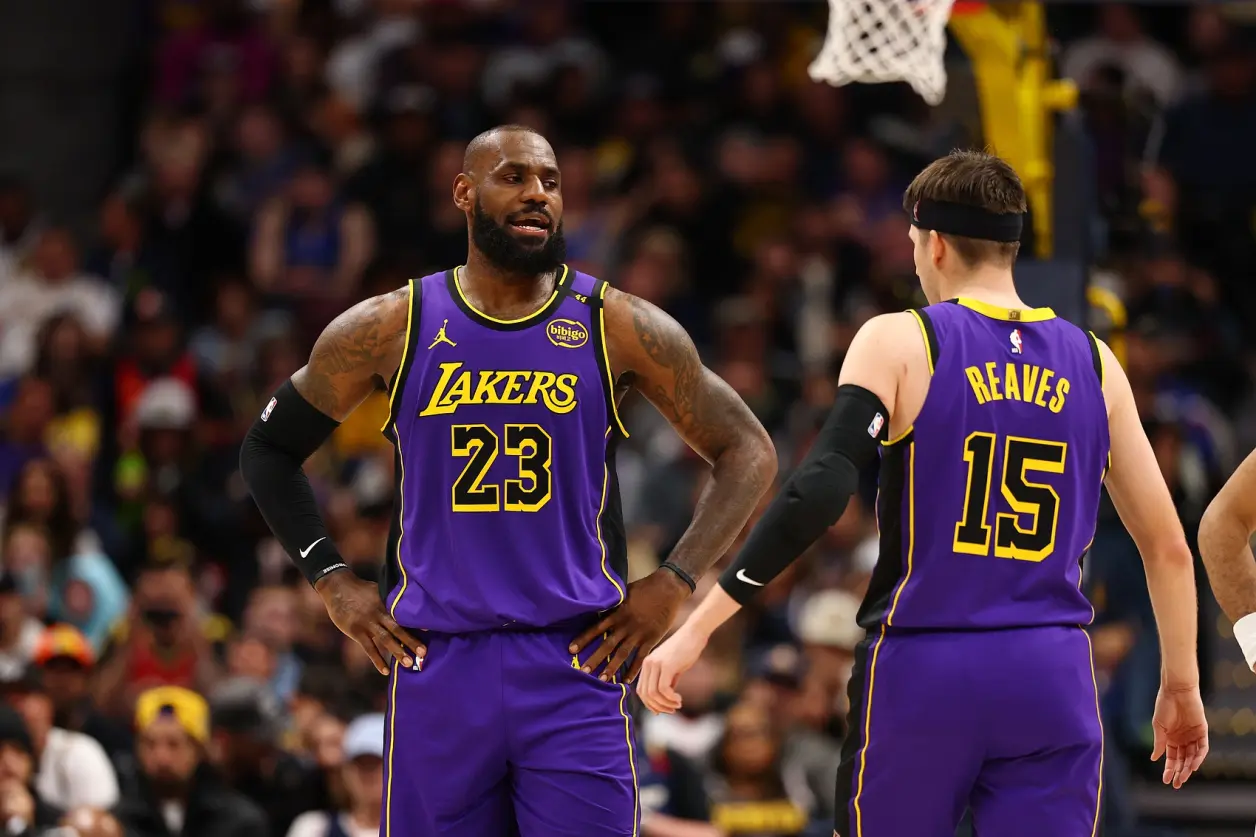 关于洛杉矶湖人迎全明星赛关键赛，转会期绝杀压哨，管理层满意，轮换策略被讨论的信息