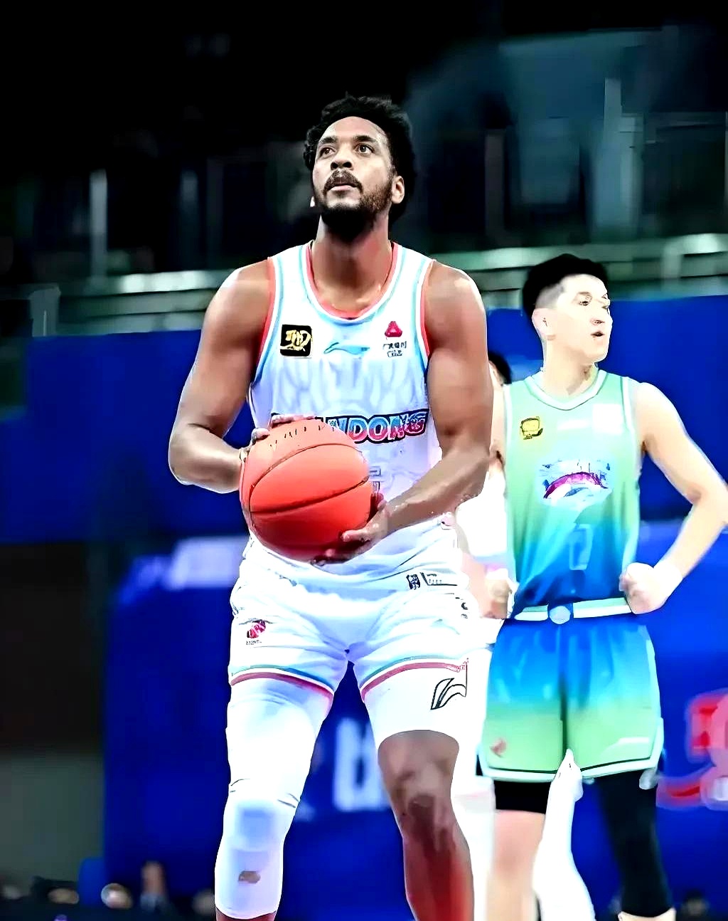 海星体育-包含赛后阿贾克斯调整名单以备NBA季后赛,防线松动环节打磨,球迷炸锅,纪律约束更严格的词条