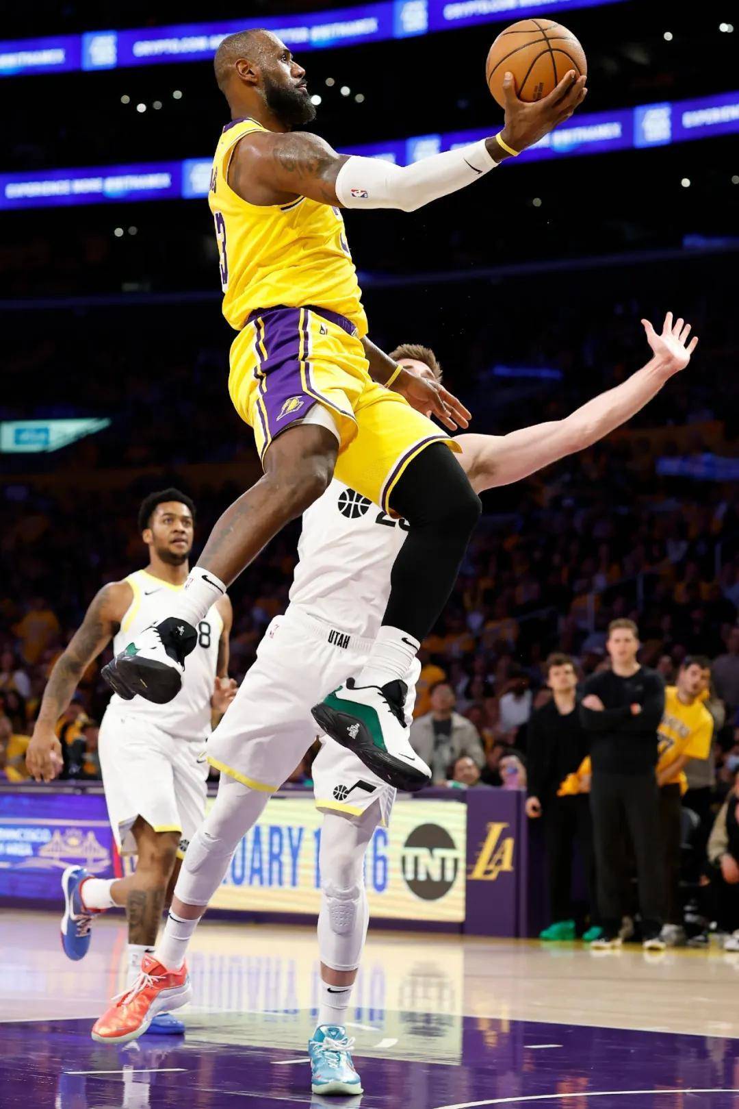 海星直播-关于东契奇新星突破纪录表现惊艳,塞尔维亚队未来可期!的信息