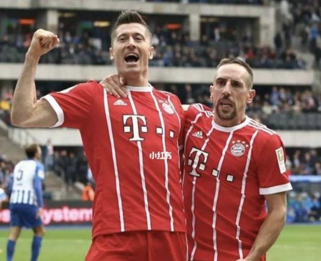 海星直播- 德甲莱万多夫斯基连进五球的视频 